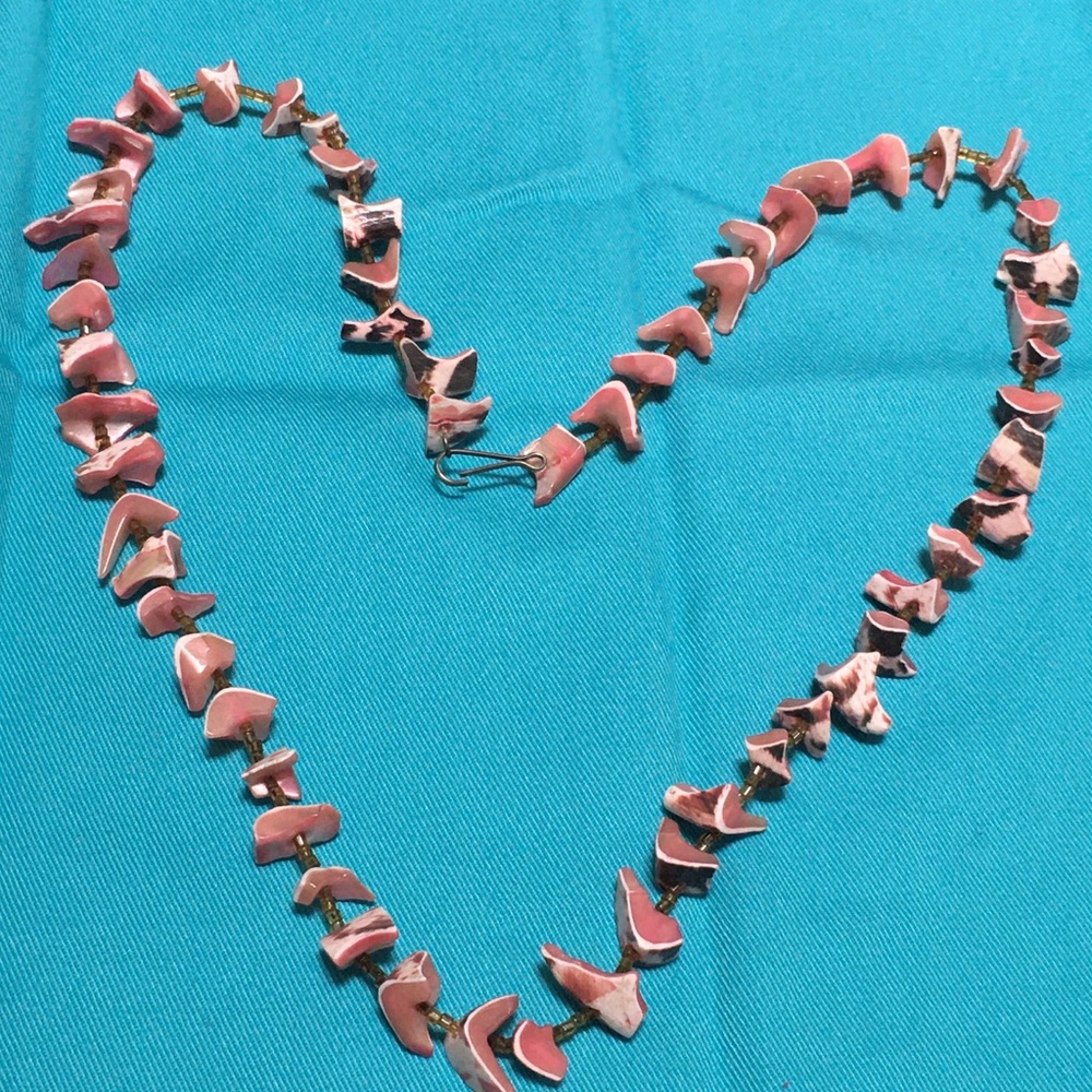 Handcrafted Pink Shell Necklace - Picture 2 of 3